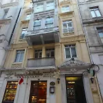 Linada Taksim *
